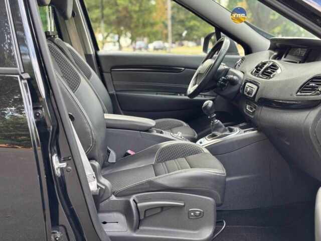 Чорний Рено Сценік III, об'ємом двигуна 1.6 л та пробігом 167 тис. км за 10799 $, фото 9 на Automoto.ua