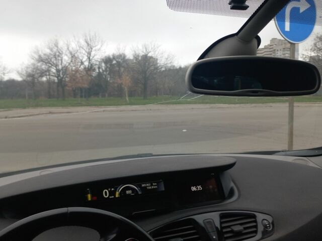 Черный Рено Сценик III, объемом двигателя 1.5 л и пробегом 305 тыс. км за 8200 $, фото 17 на Automoto.ua