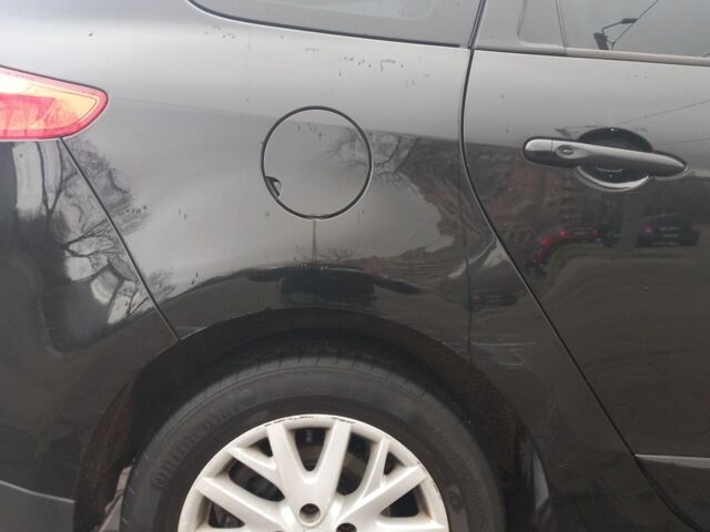 Черный Рено Сценик III, объемом двигателя 1.5 л и пробегом 305 тыс. км за 8200 $, фото 10 на Automoto.ua