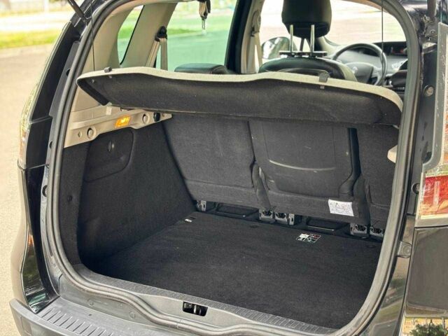 Чорний Рено Сценік III, об'ємом двигуна 1.6 л та пробігом 167 тис. км за 10799 $, фото 14 на Automoto.ua