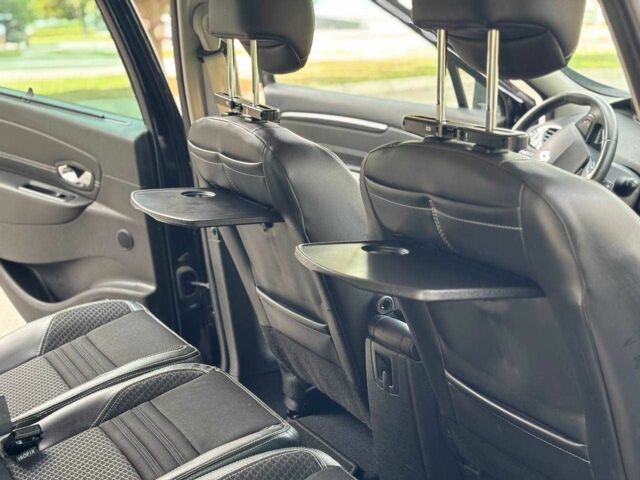 Чорний Рено Сценік III, об'ємом двигуна 1.6 л та пробігом 167 тис. км за 10799 $, фото 13 на Automoto.ua