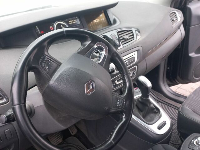 Черный Рено Сценик III, объемом двигателя 1.5 л и пробегом 305 тыс. км за 8200 $, фото 5 на Automoto.ua