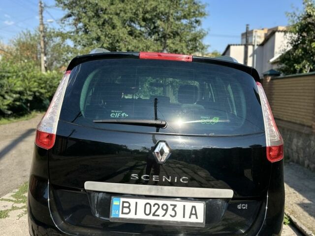 Чорний Рено Сценік III, об'ємом двигуна 1.5 л та пробігом 135 тис. км за 10400 $, фото 4 на Automoto.ua