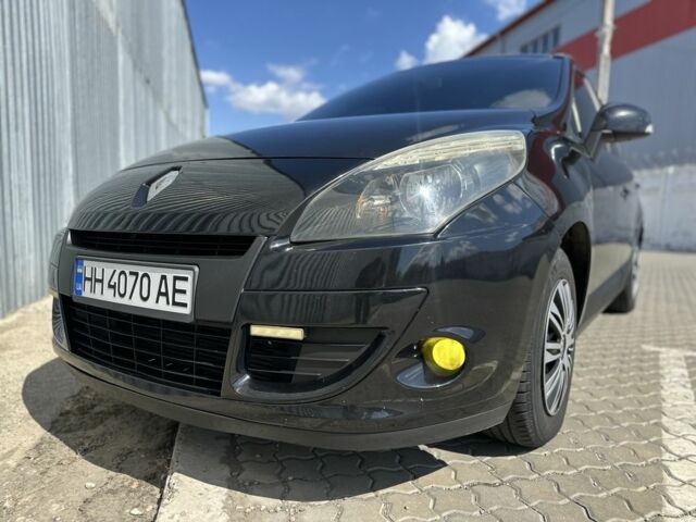 Черный Рено Сценик III, объемом двигателя 1.5 л и пробегом 244 тыс. км за 7500 $, фото 2 на Automoto.ua