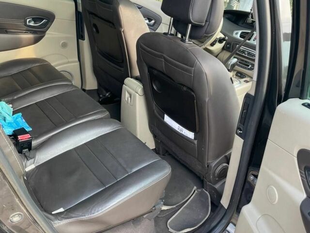 Черный Рено Сценик III, объемом двигателя 2 л и пробегом 225 тыс. км за 6100 $, фото 5 на Automoto.ua