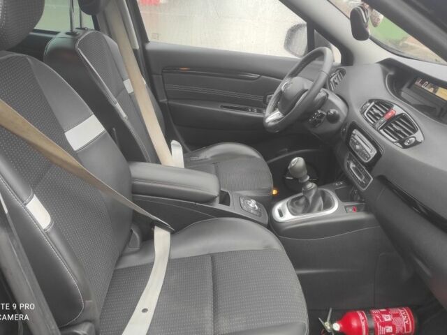 Черный Рено Сценик III, объемом двигателя 1.5 л и пробегом 265 тыс. км за 6500 $, фото 4 на Automoto.ua