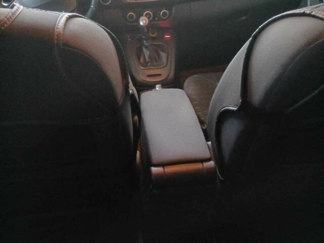 Чорний Рено Сценік III, об'ємом двигуна 1.5 л та пробігом 251 тис. км за 8200 $, фото 4 на Automoto.ua