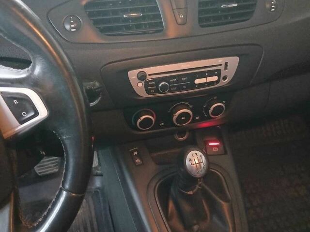 Чорний Рено Сценік III, об'ємом двигуна 1.5 л та пробігом 251 тис. км за 8200 $, фото 5 на Automoto.ua