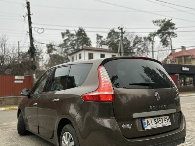 Коричневый Рено Сценик III, объемом двигателя 1.5 л и пробегом 292 тыс. км за 6600 $, фото 3 на Automoto.ua