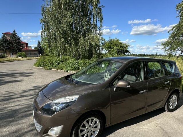 Коричневий Рено Сценік III, об'ємом двигуна 1.5 л та пробігом 237 тис. км за 8300 $, фото 8 на Automoto.ua