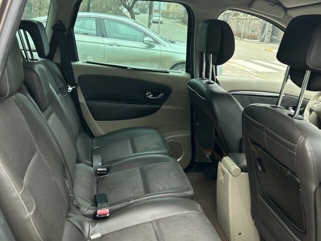 Коричневый Рено Сценик III, объемом двигателя 1.5 л и пробегом 292 тыс. км за 6600 $, фото 5 на Automoto.ua