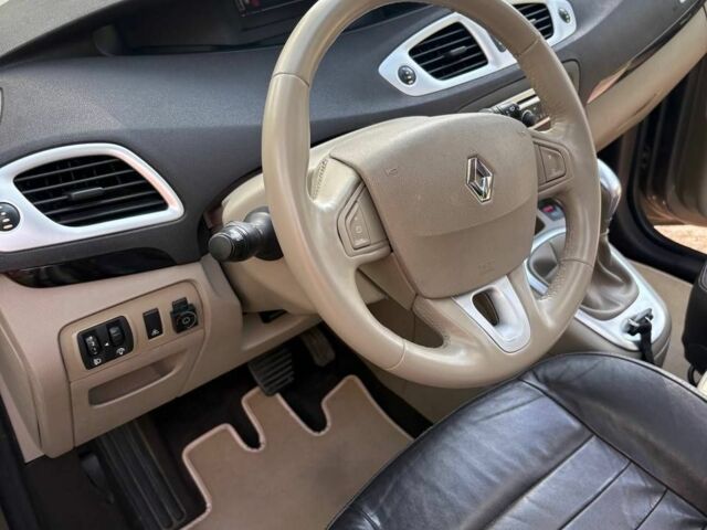 Коричневый Рено Сценик III, объемом двигателя 2 л и пробегом 239 тыс. км за 6900 $, фото 6 на Automoto.ua