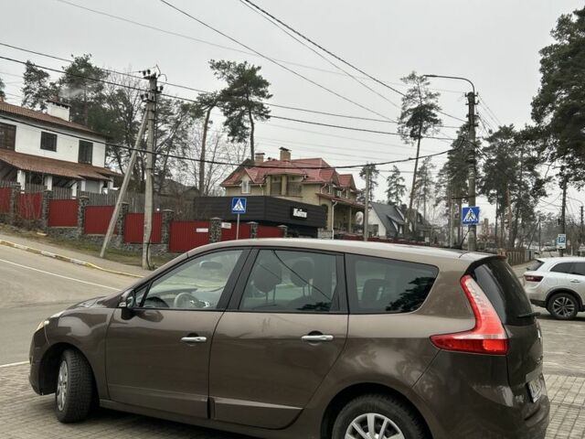 Коричневый Рено Сценик III, объемом двигателя 1.5 л и пробегом 292 тыс. км за 6600 $, фото 2 на Automoto.ua