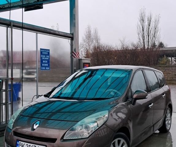 Коричневый Рено Сценик III, объемом двигателя 1.4 л и пробегом 203 тыс. км за 5399 $, фото 10 на Automoto.ua