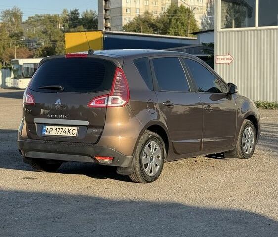 Коричневый Рено Сценик III, объемом двигателя 1.5 л и пробегом 300 тыс. км за 7000 $, фото 4 на Automoto.ua