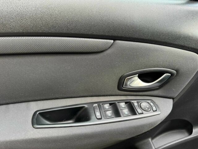 Коричневый Рено Сценик III, объемом двигателя 1.5 л и пробегом 226 тыс. км за 6500 $, фото 15 на Automoto.ua