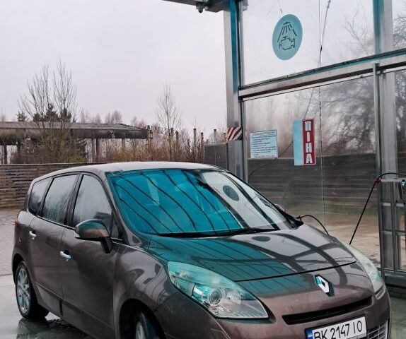 Коричневый Рено Сценик III, объемом двигателя 1.4 л и пробегом 203 тыс. км за 5399 $, фото 7 на Automoto.ua