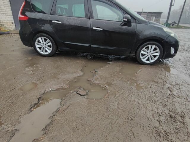 Коричневый Рено Сценик III, объемом двигателя 2 л и пробегом 311 тыс. км за 6800 $, фото 3 на Automoto.ua