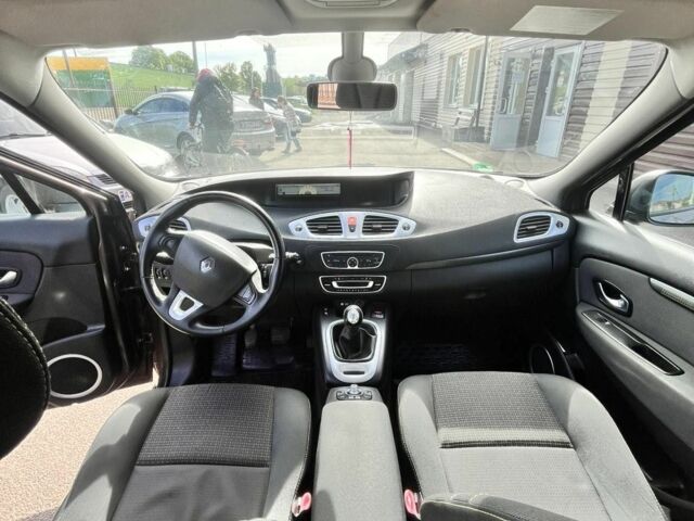 Коричневий Рено Сценік III, об'ємом двигуна 1.4 л та пробігом 220 тис. км за 7000 $, фото 12 на Automoto.ua