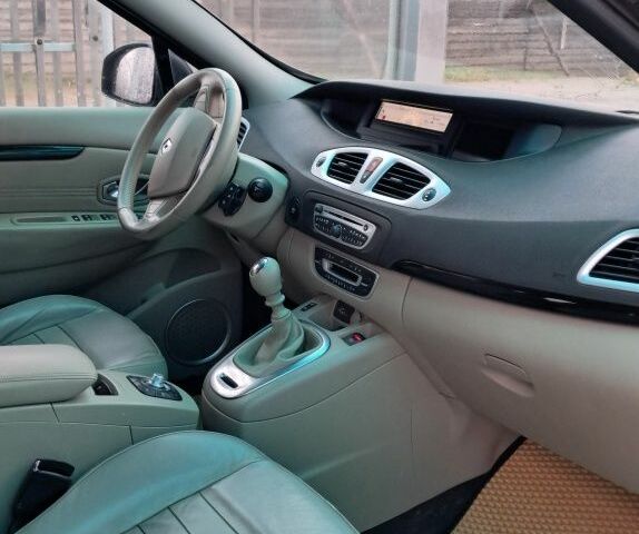 Коричневый Рено Сценик III, объемом двигателя 1.4 л и пробегом 203 тыс. км за 5399 $, фото 14 на Automoto.ua