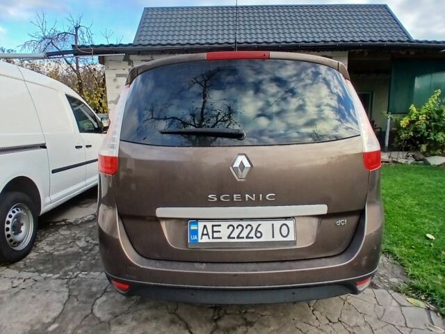 Коричневый Рено Сценик III, объемом двигателя 1.5 л и пробегом 200 тыс. км за 7800 $, фото 2 на Automoto.ua