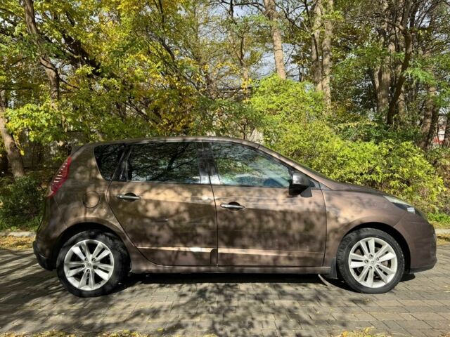 Коричневый Рено Сценик III, объемом двигателя 1.5 л и пробегом 226 тыс. км за 6500 $, фото 5 на Automoto.ua