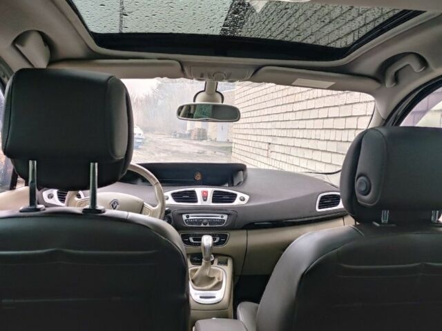 Коричневый Рено Сценик III, объемом двигателя 2 л и пробегом 311 тыс. км за 6800 $, фото 7 на Automoto.ua