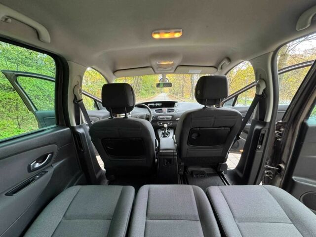 Коричневый Рено Сценик III, объемом двигателя 1.5 л и пробегом 226 тыс. км за 6500 $, фото 17 на Automoto.ua