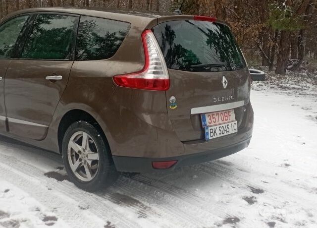 Коричневый Рено Сценик III, объемом двигателя 1.5 л и пробегом 295 тыс. км за 8100 $, фото 2 на Automoto.ua