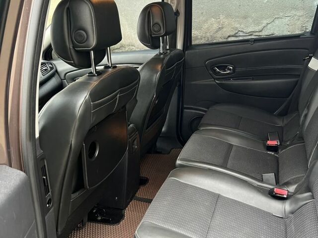 Коричневый Рено Сценик III, объемом двигателя 1.5 л и пробегом 241 тыс. км за 7350 $, фото 15 на Automoto.ua