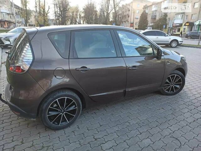 Коричневий Рено Сценік III, об'ємом двигуна 1.6 л та пробігом 210 тис. км за 7850 $, фото 2 на Automoto.ua