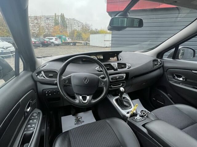 Коричневый Рено Сценик III, объемом двигателя 1.6 л и пробегом 225 тыс. км за 10700 $, фото 12 на Automoto.ua