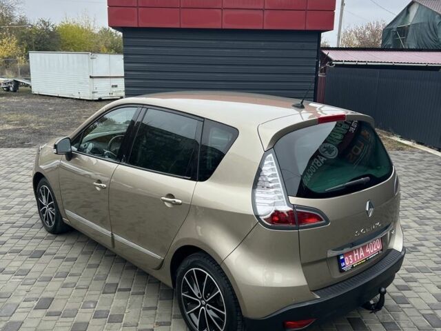 Коричневый Рено Сценик III, объемом двигателя 1.6 л и пробегом 225 тыс. км за 10700 $, фото 9 на Automoto.ua