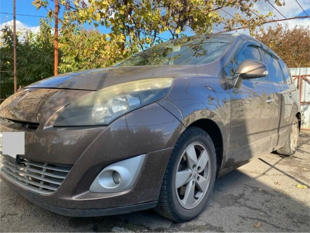 Коричневый Рено Сценик III, объемом двигателя 1.5 л и пробегом 280 тыс. км за 5500 $, фото 1 на Automoto.ua