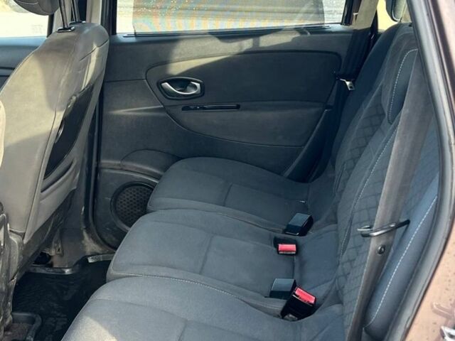 Коричневий Рено Сценік III, об'ємом двигуна 1.9 л та пробігом 295 тис. км за 6200 $, фото 7 на Automoto.ua