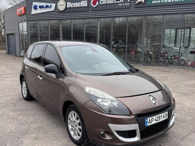Коричневый Рено Сценик III, объемом двигателя 1.5 л и пробегом 239 тыс. км за 7999 $, фото 1 на Automoto.ua