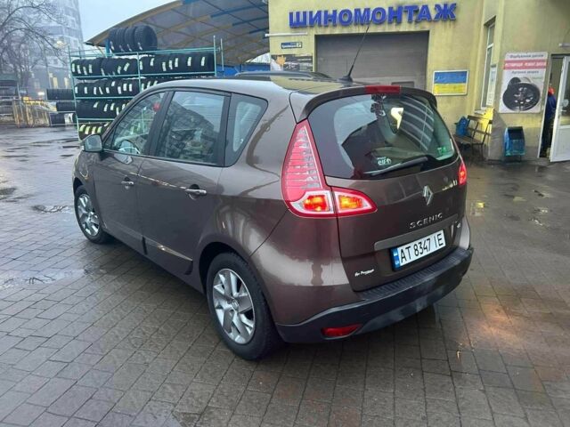 Коричневый Рено Сценик III, объемом двигателя 1.5 л и пробегом 260 тыс. км за 7500 $, фото 12 на Automoto.ua