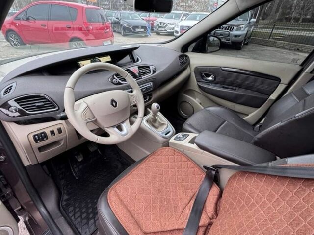 Коричневый Рено Сценик III, объемом двигателя 1.5 л и пробегом 239 тыс. км за 7999 $, фото 7 на Automoto.ua