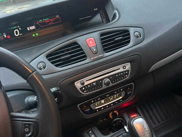 Коричневый Рено Сценик III, объемом двигателя 1.5 л и пробегом 260 тыс. км за 7500 $, фото 10 на Automoto.ua