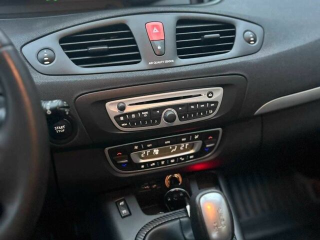 Коричневый Рено Сценик III, объемом двигателя 1.5 л и пробегом 260 тыс. км за 7500 $, фото 11 на Automoto.ua