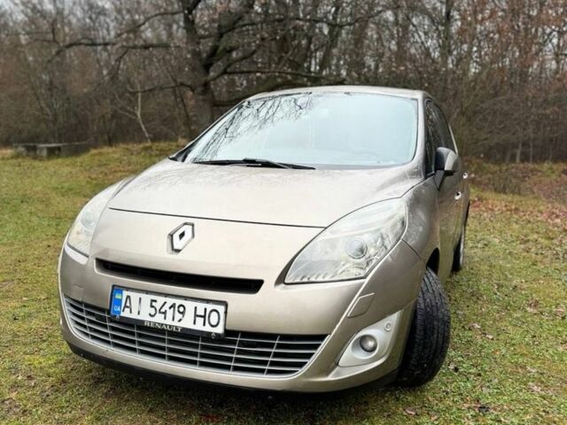 Коричневий Рено Сценік III, об'ємом двигуна 1.5 л та пробігом 276 тис. км за 7300 $, фото 1 на Automoto.ua