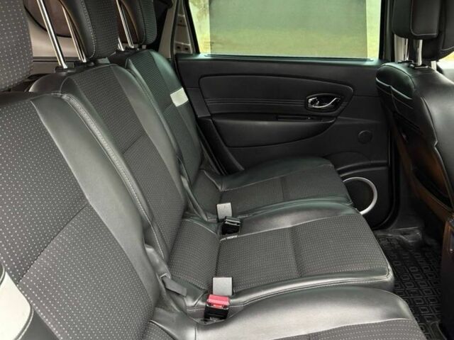 Коричневий Рено Сценік III, об'ємом двигуна 1.5 л та пробігом 276 тис. км за 7300 $, фото 6 на Automoto.ua