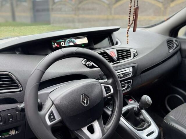 Коричневий Рено Сценік III, об'ємом двигуна 1.5 л та пробігом 276 тис. км за 7300 $, фото 7 на Automoto.ua