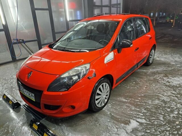 Красный Рено Сценик III, объемом двигателя 1.5 л и пробегом 242 тыс. км за 2750 $, фото 3 на Automoto.ua