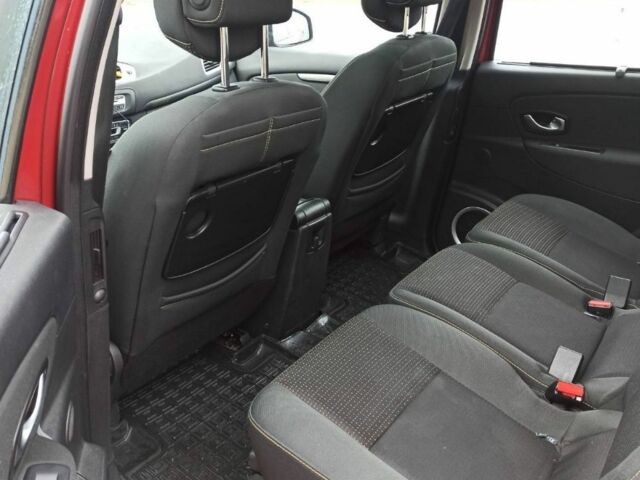 Красный Рено Сценик III, объемом двигателя 1.5 л и пробегом 224 тыс. км за 7600 $, фото 5 на Automoto.ua