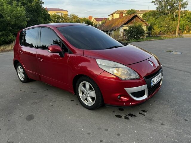 Красный Рено Сценик III, объемом двигателя 1.5 л и пробегом 300 тыс. км за 5800 $, фото 5 на Automoto.ua