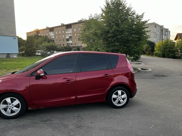 Красный Рено Сценик III, объемом двигателя 1.5 л и пробегом 300 тыс. км за 5800 $, фото 4 на Automoto.ua