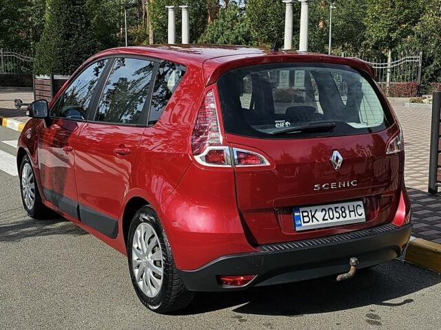 Красный Рено Сценик III, объемом двигателя 2 л и пробегом 224 тыс. км за 8356 $, фото 3 на Automoto.ua