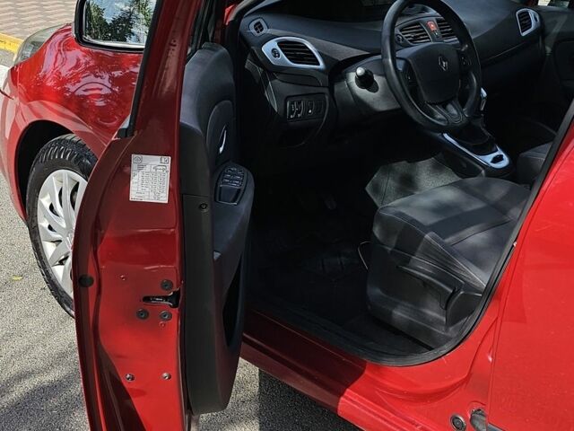 Красный Рено Сценик III, объемом двигателя 2 л и пробегом 224 тыс. км за 8356 $, фото 10 на Automoto.ua