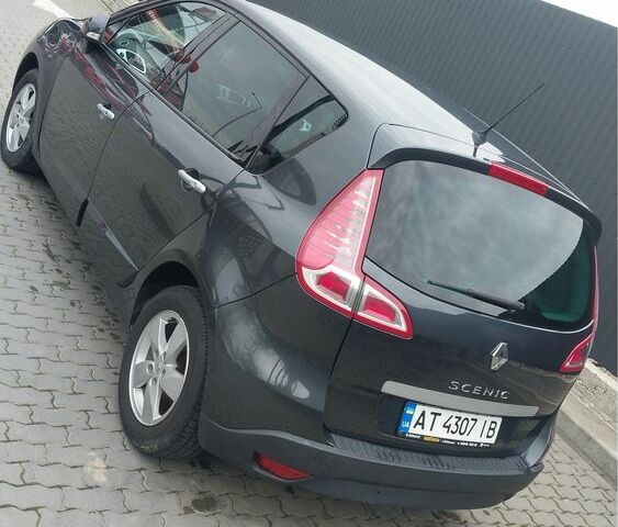 Серый Рено Сценик III, объемом двигателя 1.6 л и пробегом 215 тыс. км за 6500 $, фото 1 на Automoto.ua